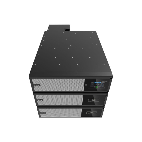 93px 15 kw rt9u, inclus 1 module de puiss. 15kw, 2 modules batt. + carte réseau