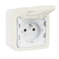 Prise de courant et volet de protection IP 55 Plexo complet apparent - Blanc