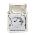 Prise de courant et volet de protection IP 55 Plexo complet apparent - Blanc