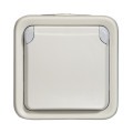 Prise de courant et volet de protection IP 55 Plexo complet apparent - Blanc